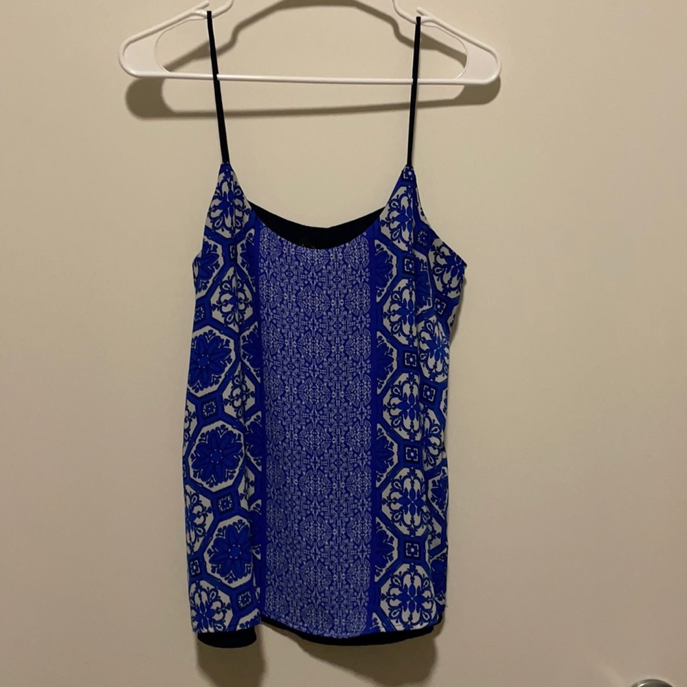 Blue pattern round neck camisole